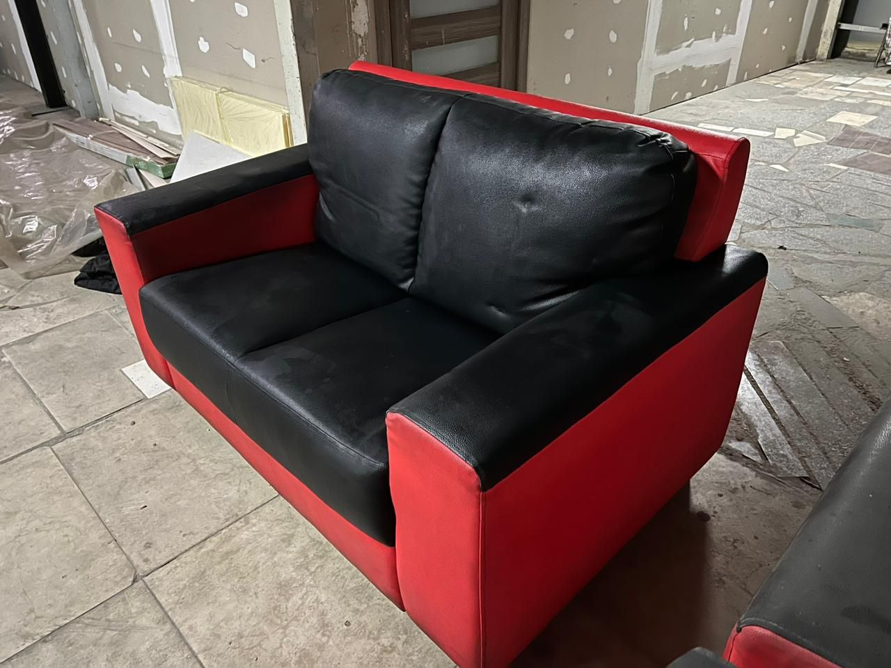 Продам диван в хорошем состоянии