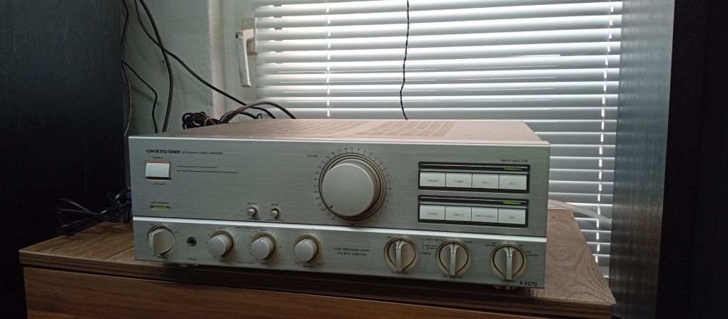 Усилвател ONKYO Integra A-8670 Silver