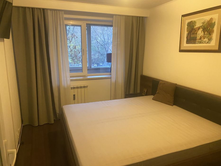 Inchiriez apartament 3 camere mobilat, Metrou Parc Drumul Taberei