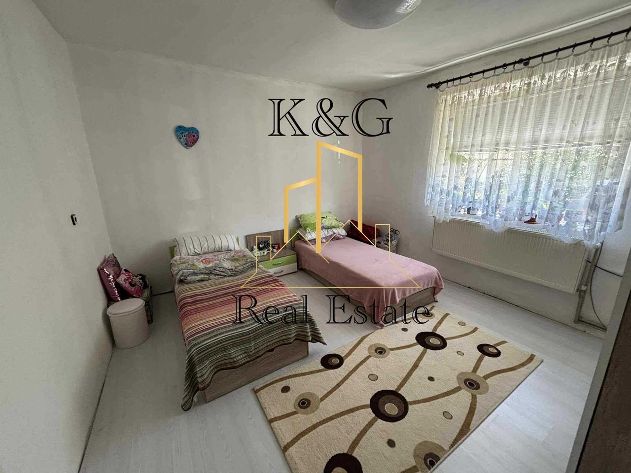 Продава се Къща в Разград, Център - 79 кв.м за 1356 €/кв.м - Снимка #3