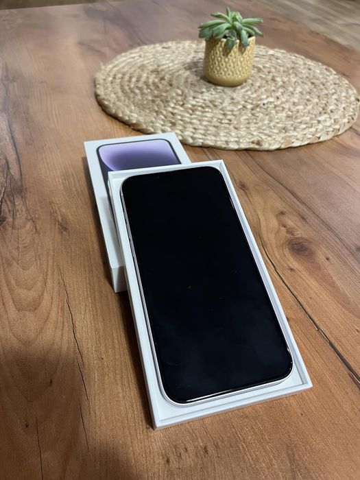 iPhone 14 Plus (Purple edition) без забележки