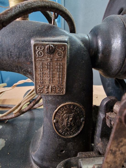 Masina de cusut Germana Biesolt & locke