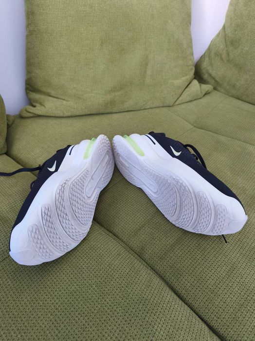 Маратонки Nike Air Zoom Upturn SC