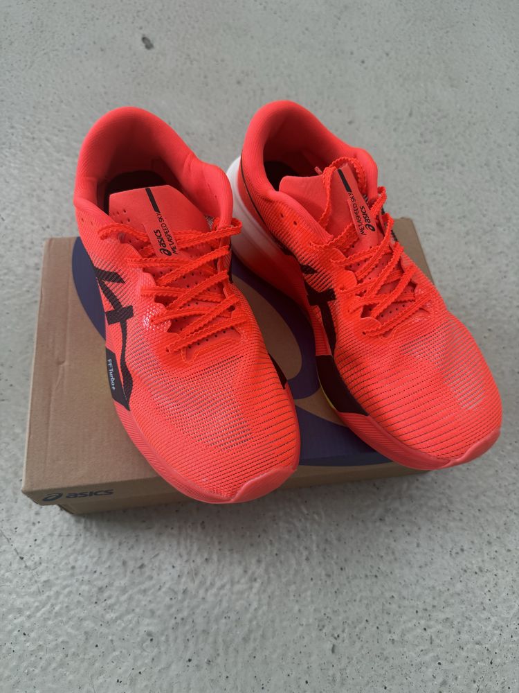 Asics Metaspeed Sky Paris