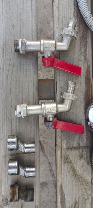 Продам     краны