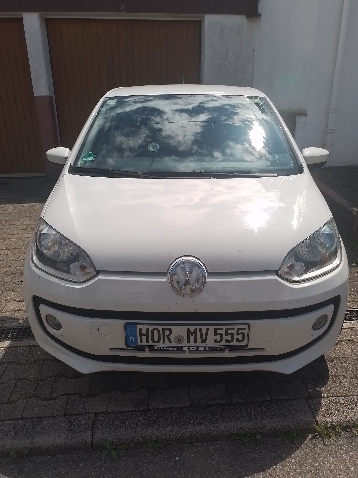 Volkswagen UP 2014