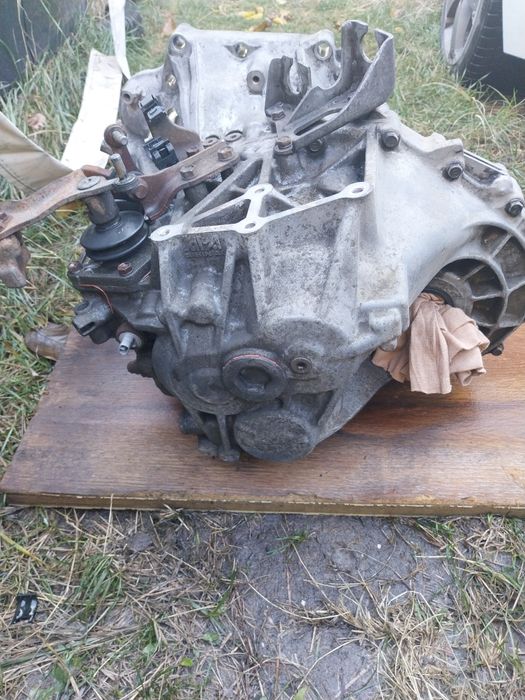 6 степенна Скоростна кутия Тойота/Toyota COROLLA VERSO AVENSIS 2.2 D4D