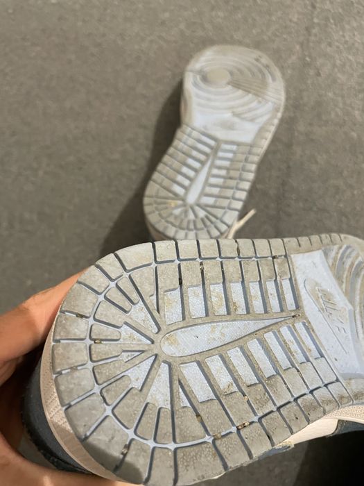 Jordan 1 denim , aproape noi