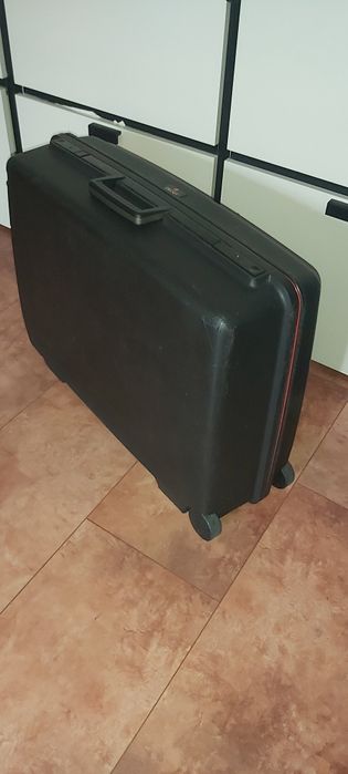 Valiză troler delsey nu samsonite