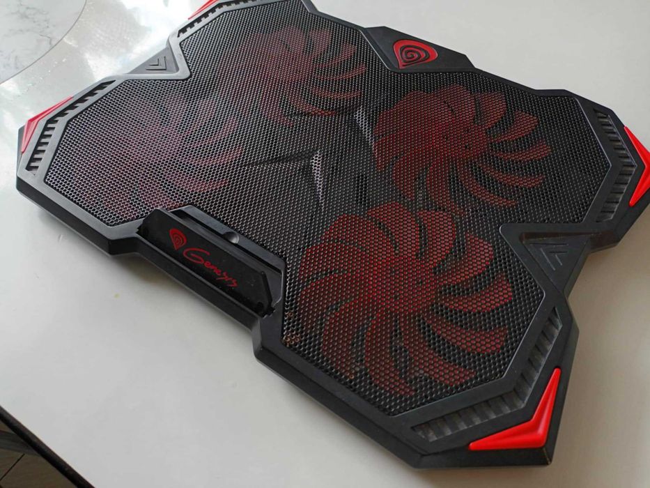 Cooler laptop cu 4 ventilatoare