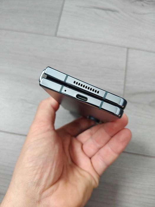 Samsung Galaxy Z Fold 4 pentru piese