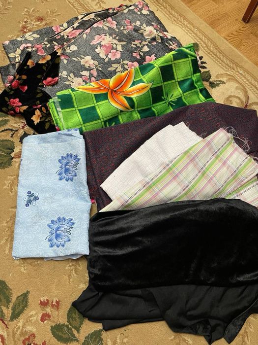 Продам куски тканей разных размеров