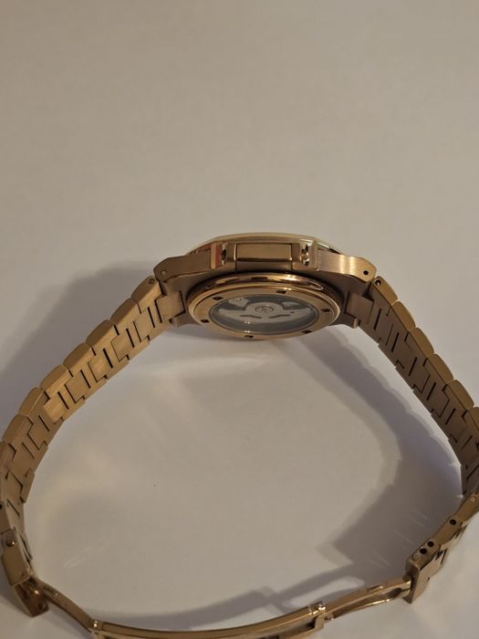 Seiko Nautilus Automatic – Ceas elegant, stilat și fiabil