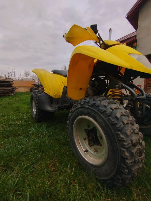 Vând sau schimb Suzuki ltz 250 defect