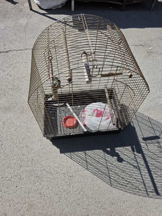 Продам клетку для попугая б/у