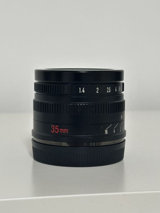 Obiectiv Manual 7Artisans 35mm F1.4 APS-C Negru pentru Sony E-Mount