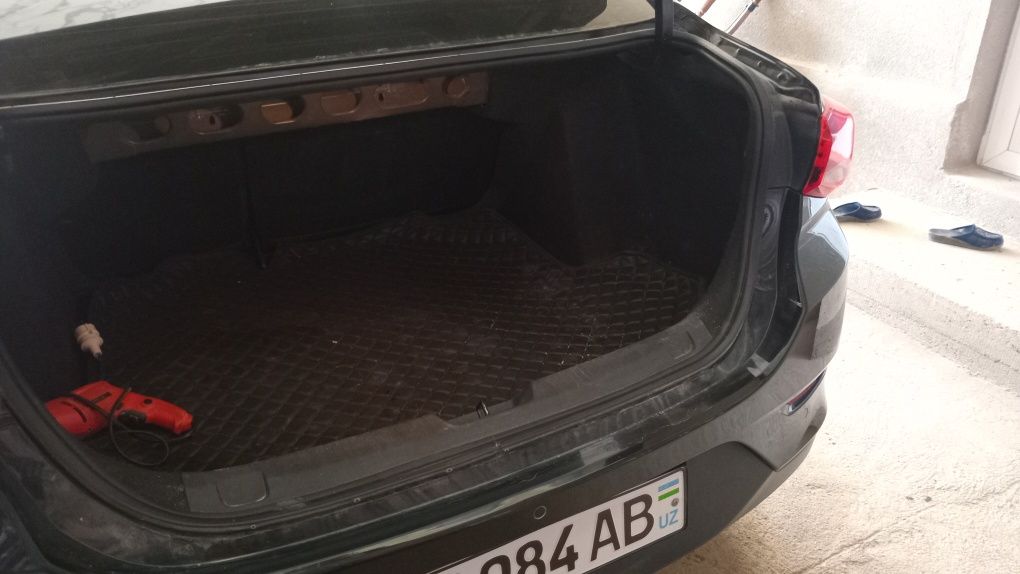 Onix pul kerakli uchun sotilmoqda