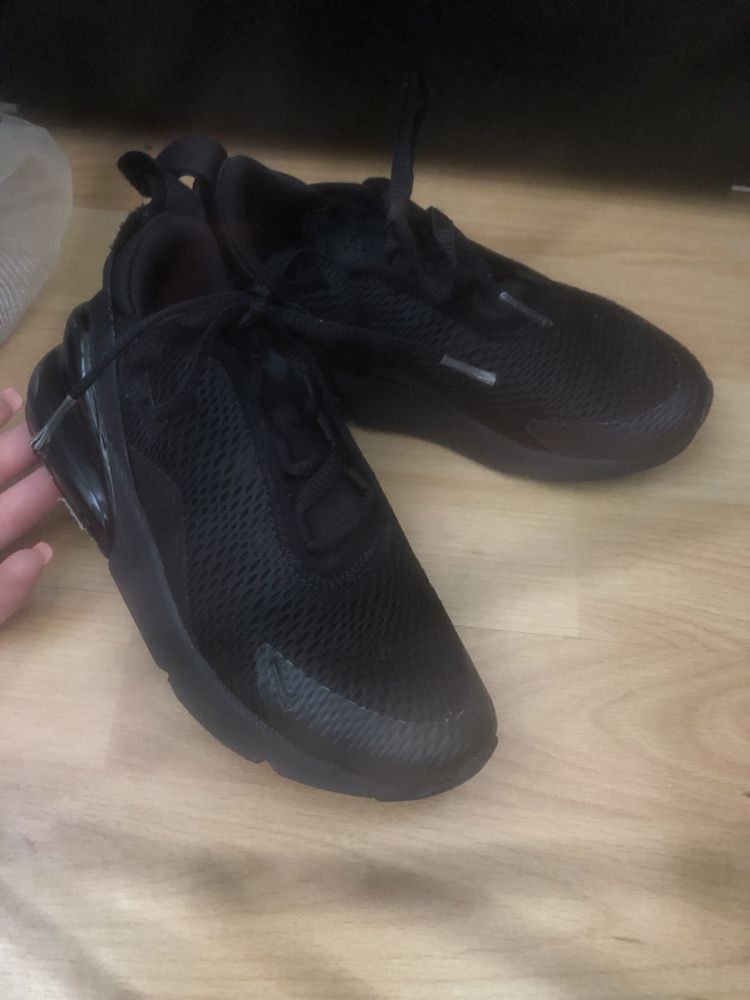 Детски обувки nike 270