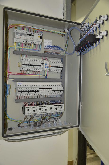 Электрик, внутренние работы