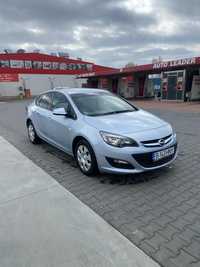 Opel Astra J 16 16V