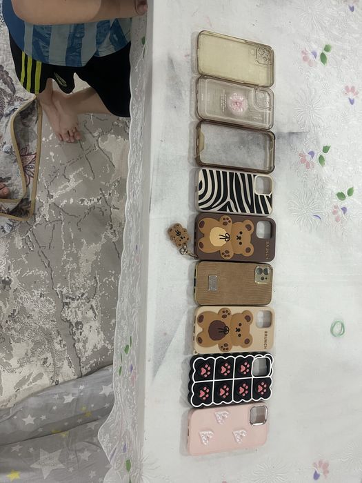 Продам чехлы без минуса бу айфон 12,и на самсунг А23