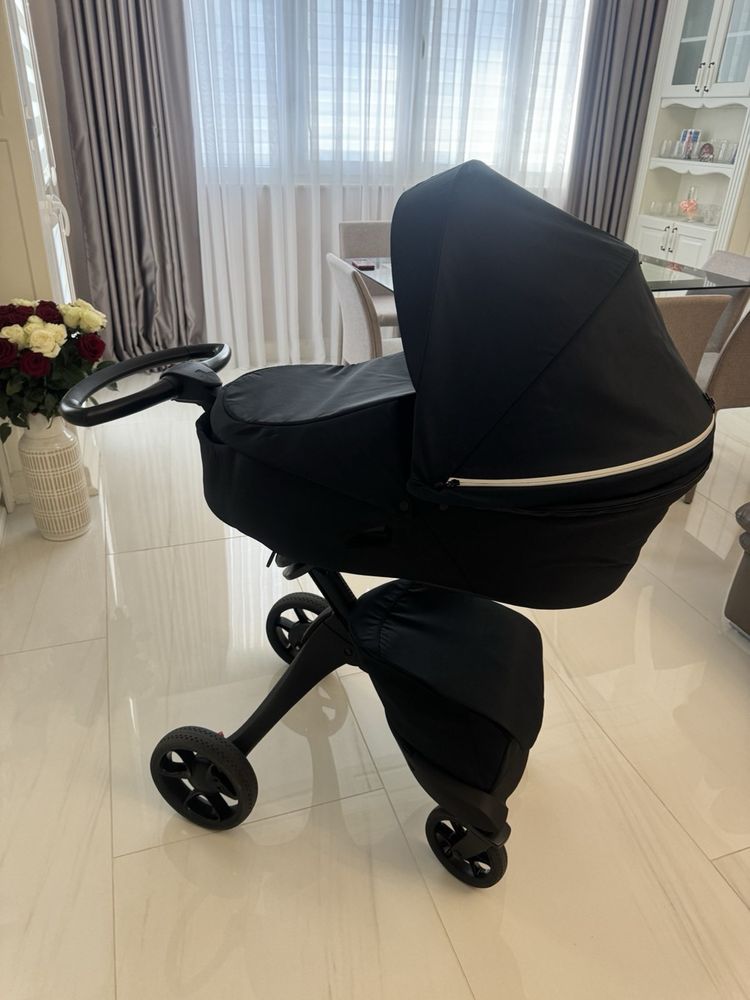 Stokke V6 бебешка количка