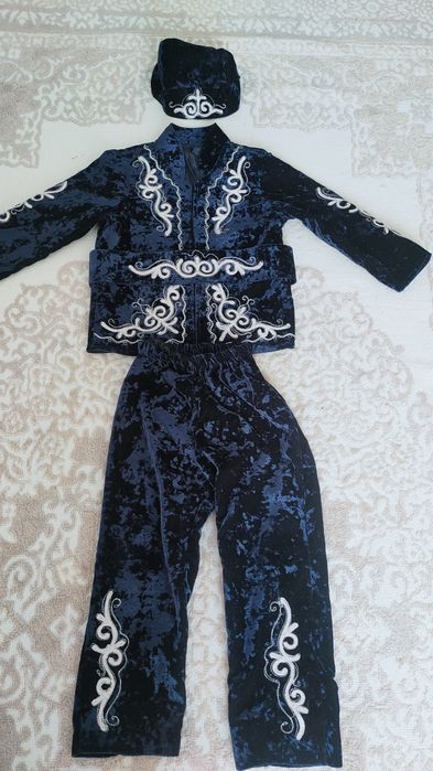 Казахская национальный костюм.