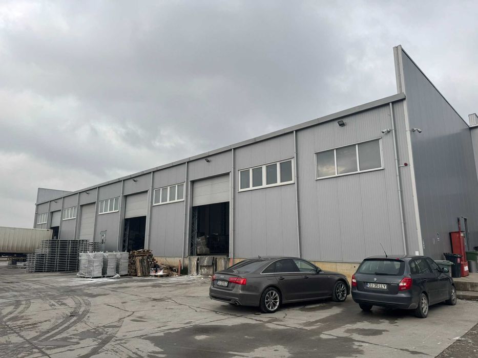 Proprietate industriala de inchiriat 2600 m2 utili : HALA + BIROURI