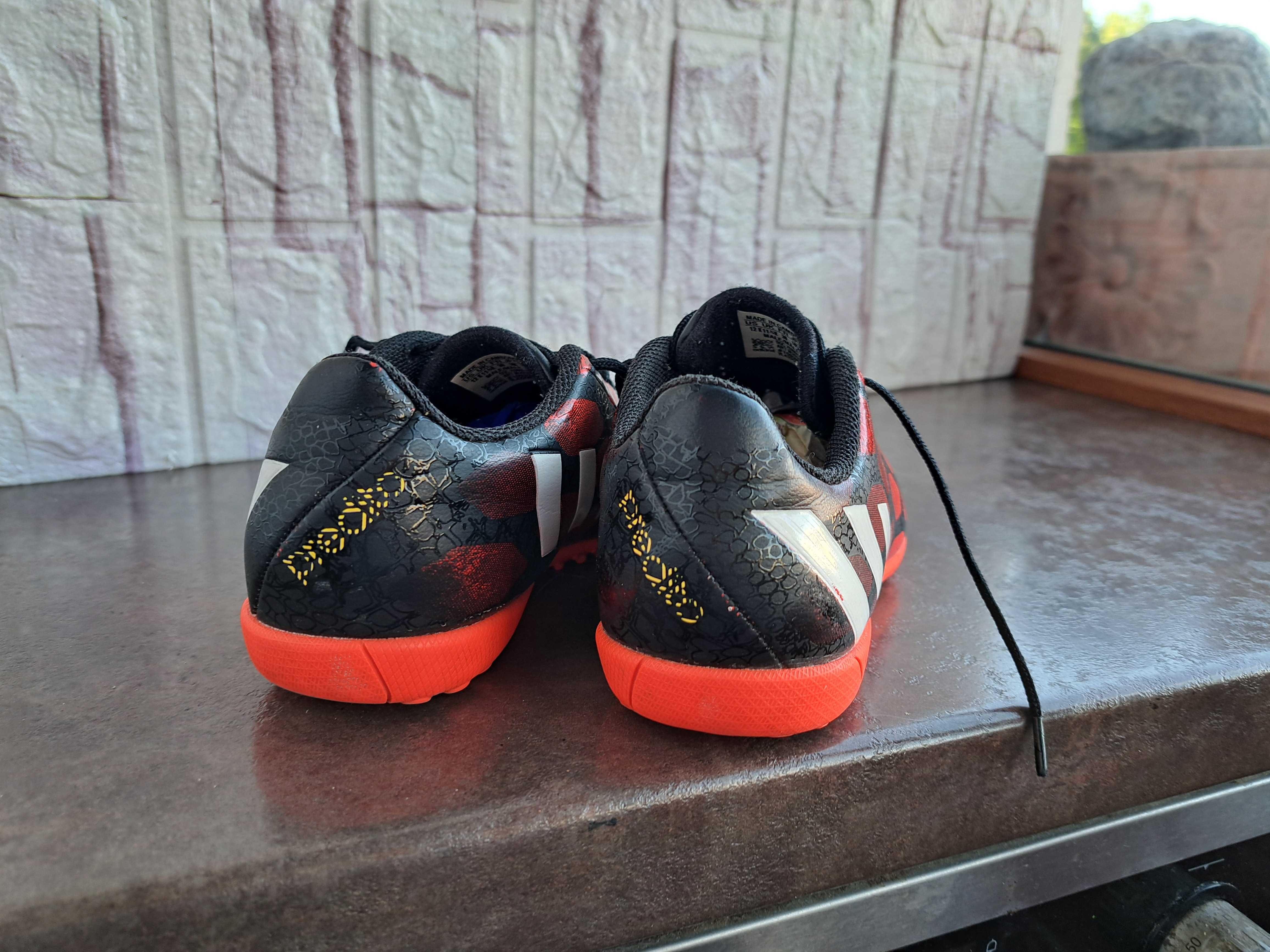 футболни стоножки,маратонки,кецове,спортни обувкиAdidas,адидас,30