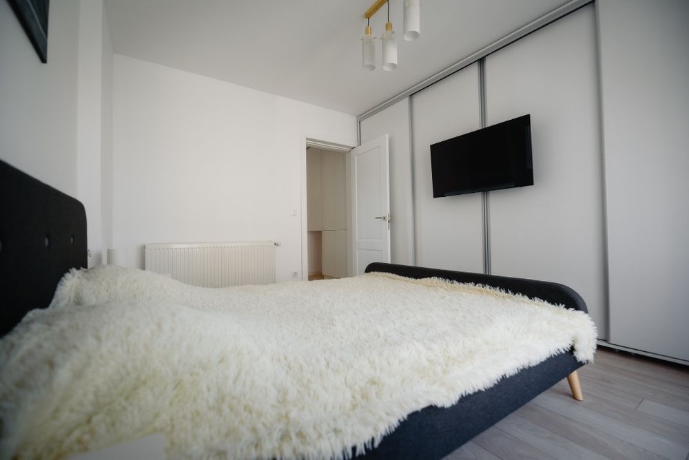 Închiriez apartament ultracentral 2 camere /etajul 2/modernizat