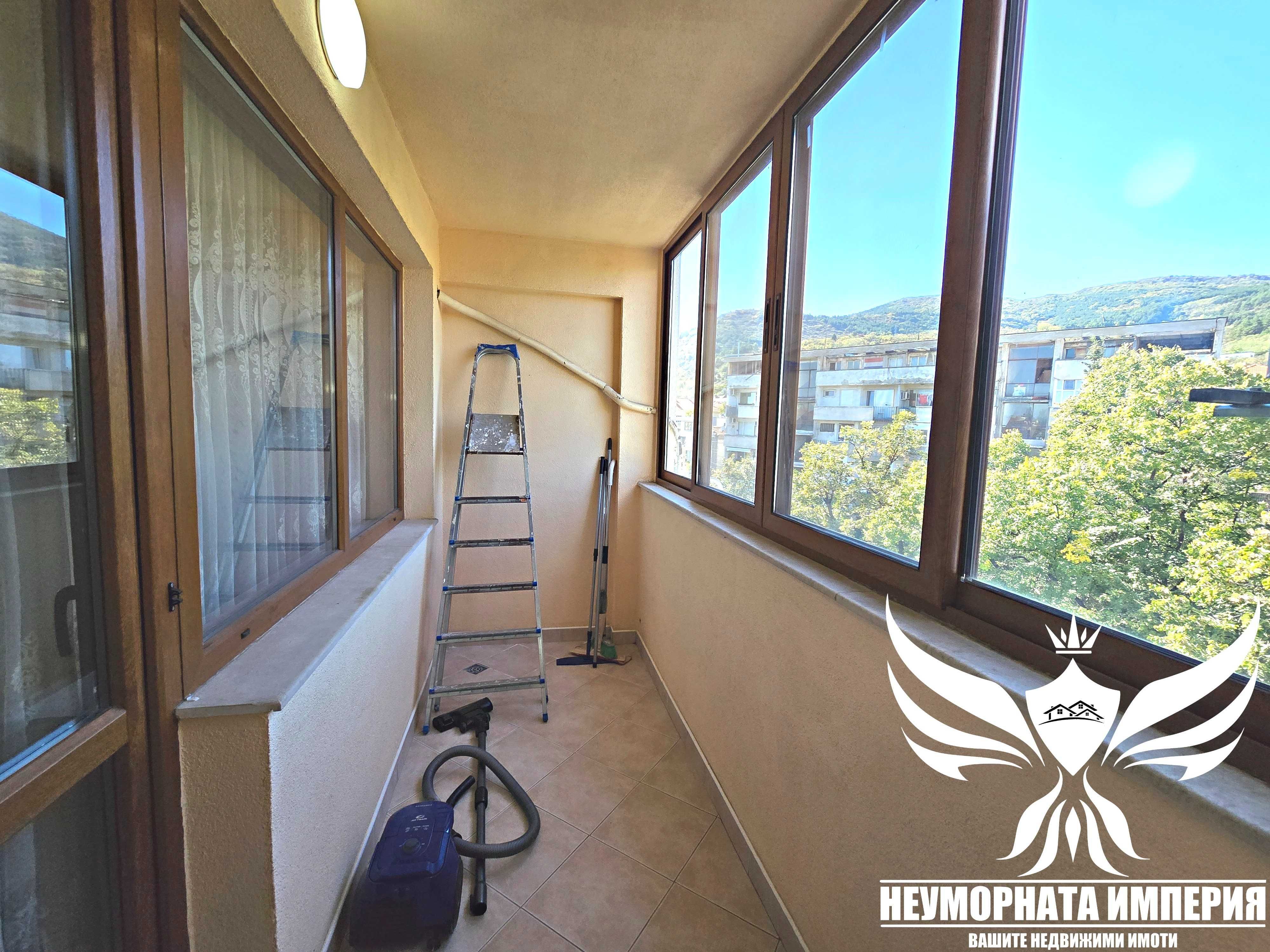 Продавам нов двустаен апартамент 87кв в Асеновград, широк център
