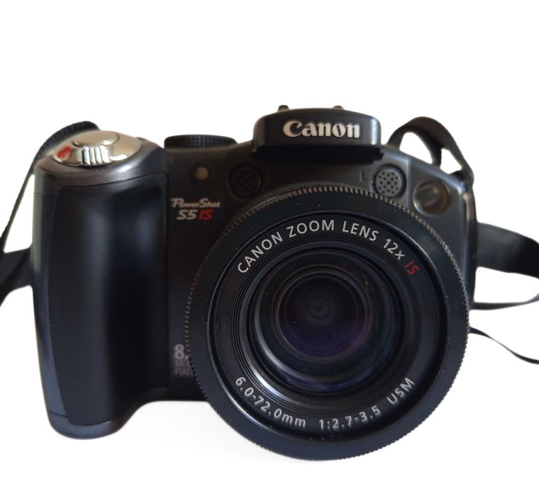 Фотоапарат с камера Canon PowerShot S5 IS Digital Zoom Camera и чанта