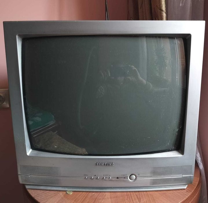 Продам телевизор  б/у рабочий