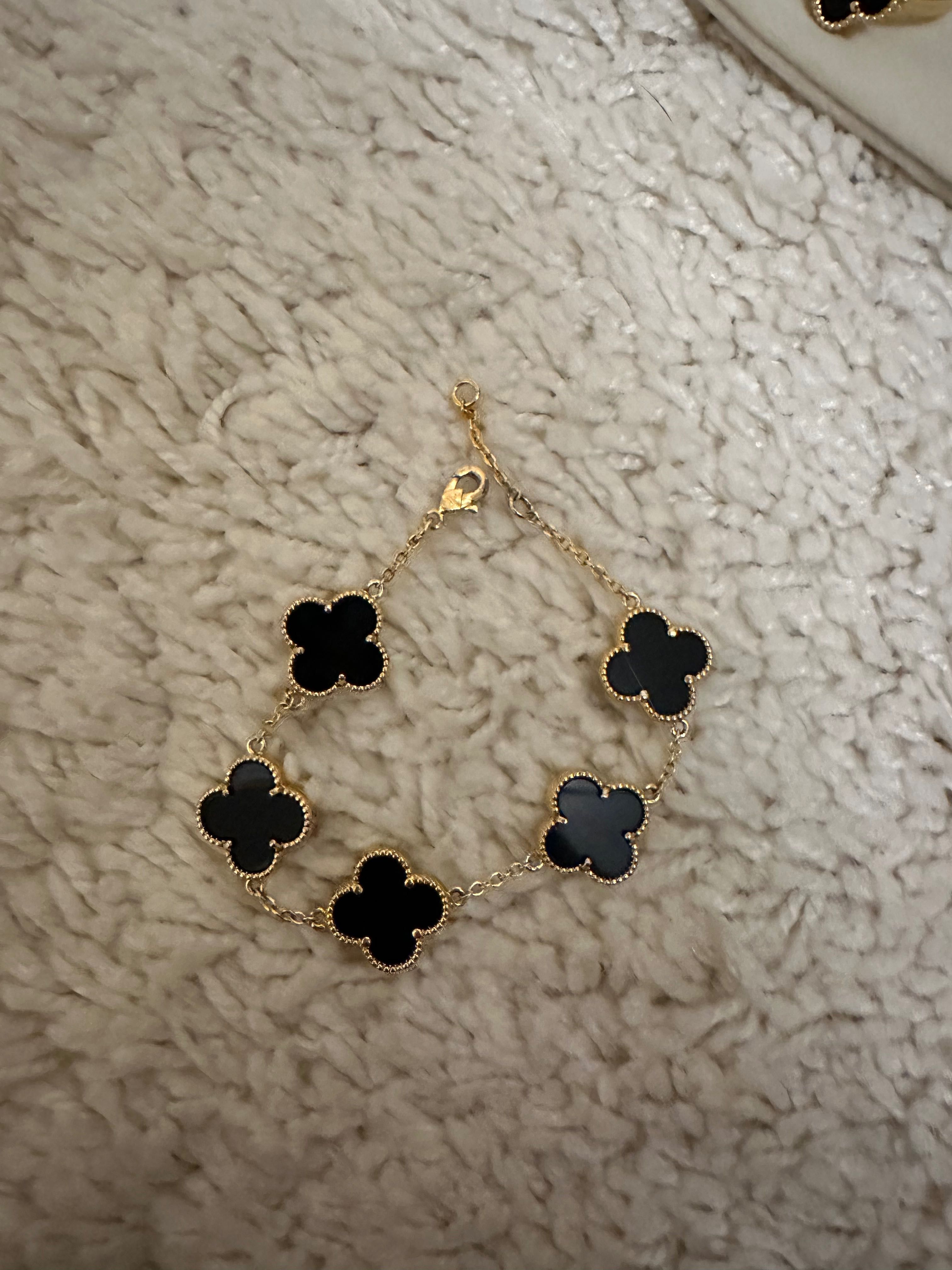Гривна и пръстен Van Cleef