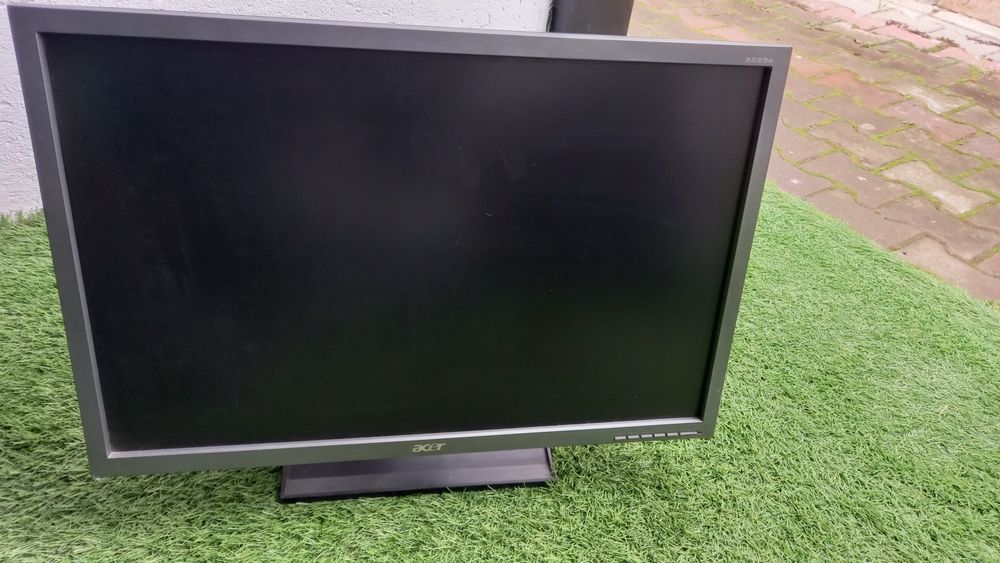 Monitoare Acer si Asus