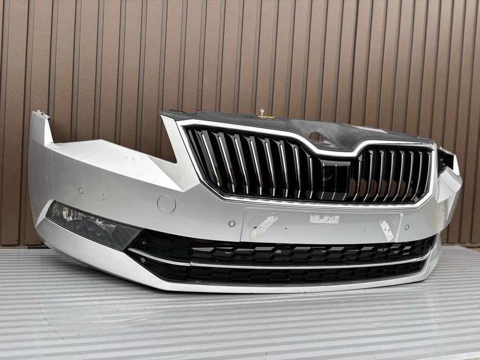 Bara fata Skoda Superb 3 cu 4 senzori cod de culoare LA7W 2015-2020