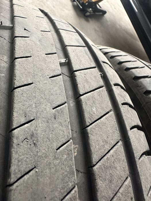 245/50 19 runflat 2 броя michelin