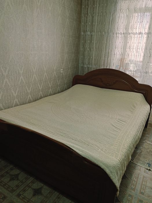 Продам спальный гарнитур