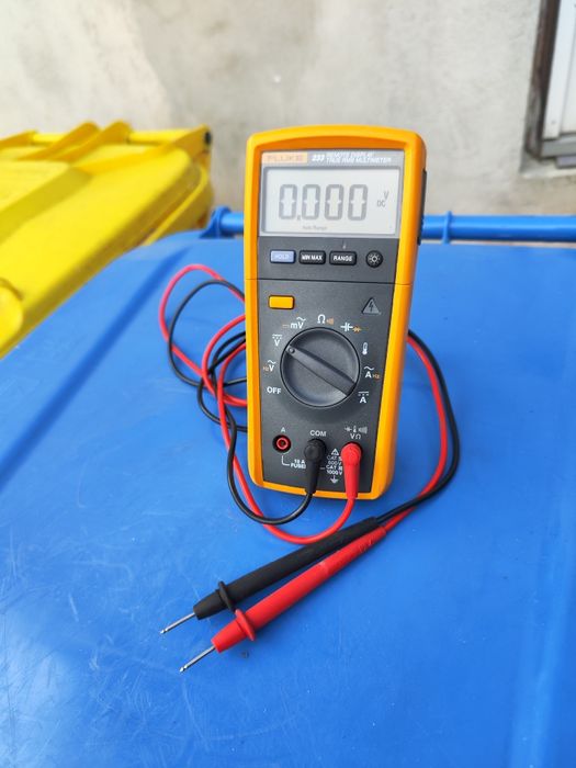 Fluke  233 ecran detașabil