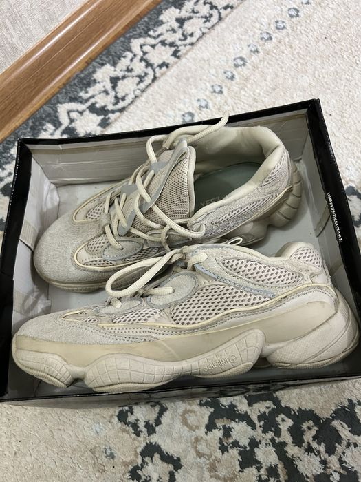 Кроссовки в отличном состоянии! По цвету сами такие! Ношены 1 раз! 43р