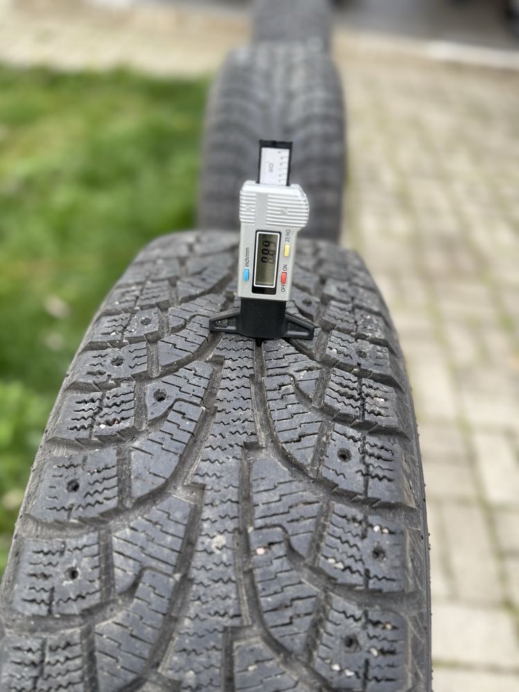 Jante + Cauciucuri iarna 215/60/17 96T 5x114.3 ET 40 Nissan/Hyundai