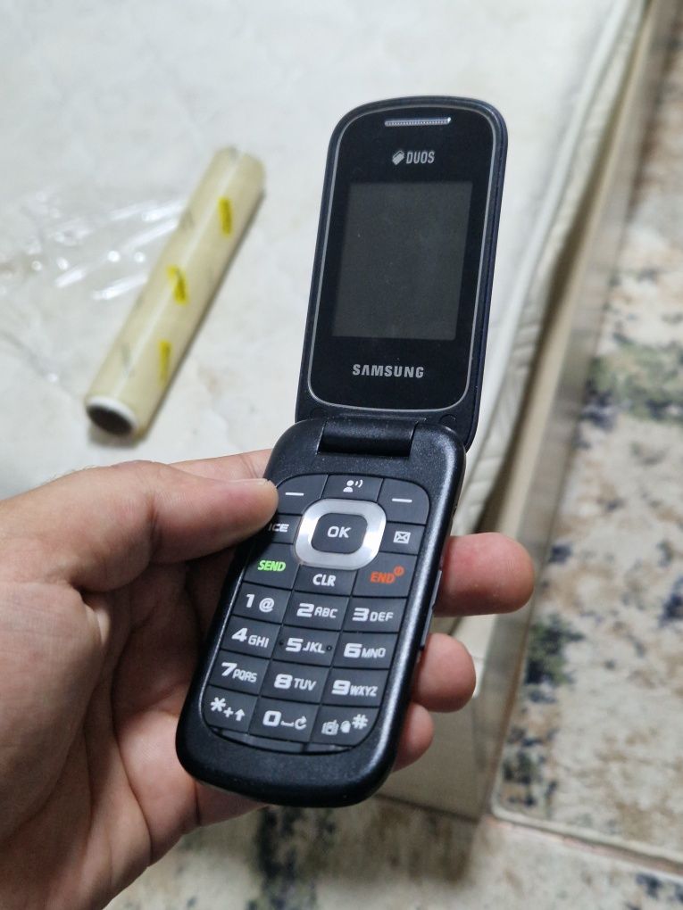 2 ta telefon 1 tani narxida Nokia 2660 Samsung Gusto 3 GSM