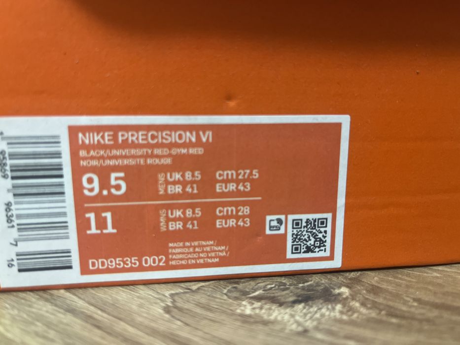 adidași nike precision VI