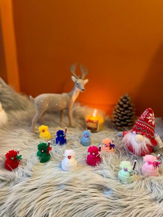 Мини шапки с Коледни и Новогодишни късмети