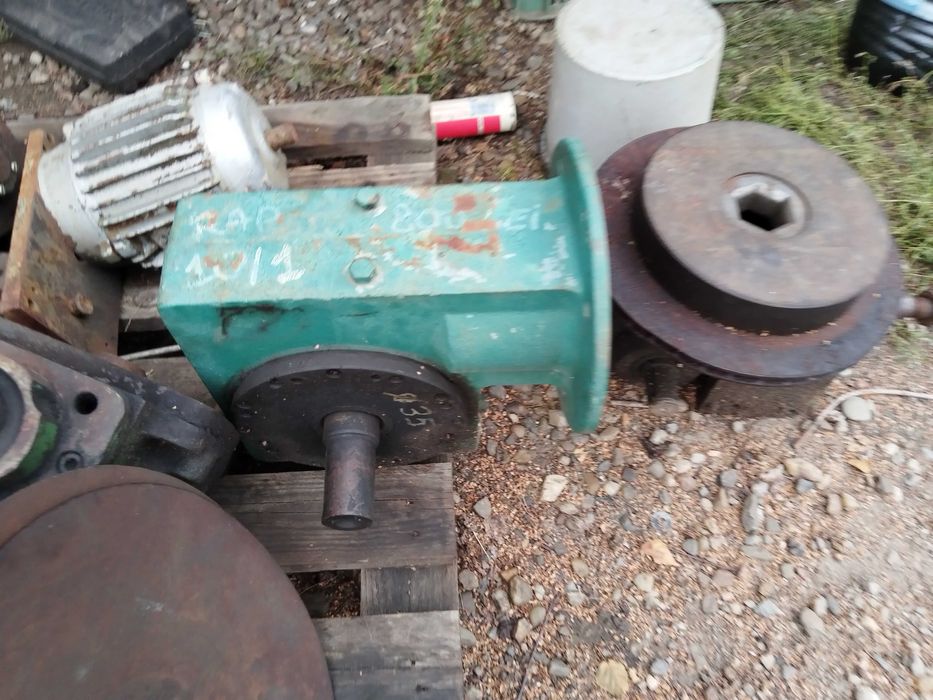 Reductor cu raport de 10/1 melcat