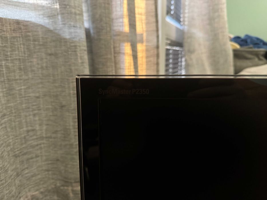 Монитор 23 инча - Samsung P2350 FullHD 1920x1080, 2ms