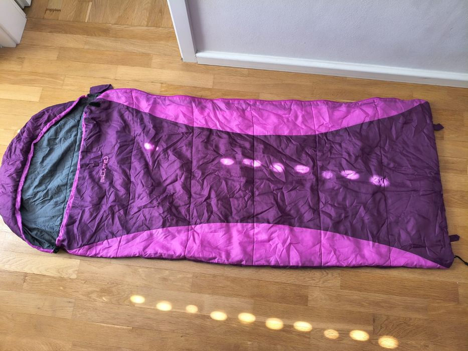 Vand 2 saci de dormit  camping, pt copii