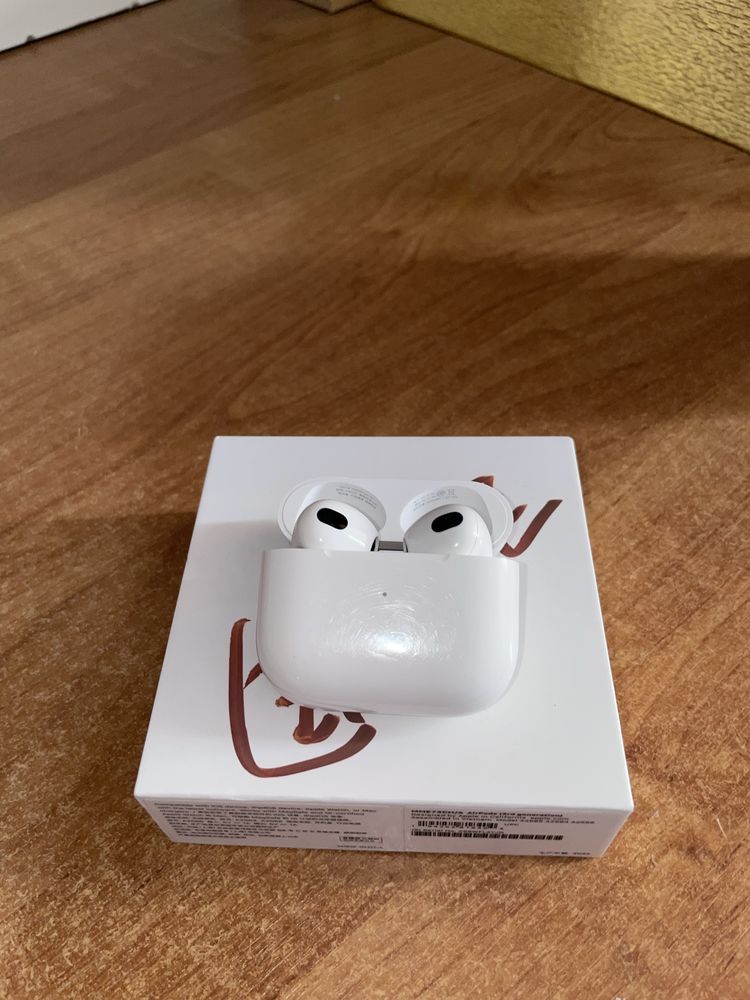 СРОЧНО! Продам AirPods 3 поколения(оригинал)