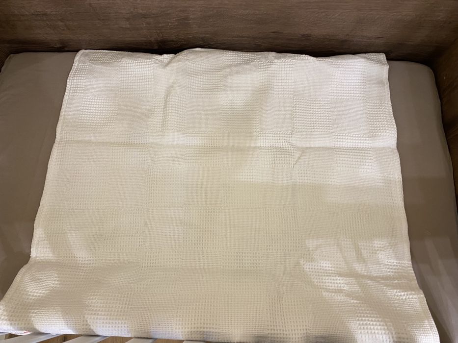 Кърпа за баня и памучна завивка с бродерия