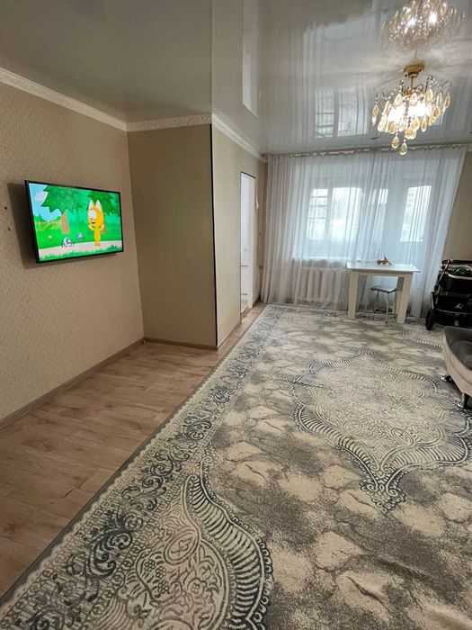 Продам 2 комн квартиру по Момышулы, район Шика